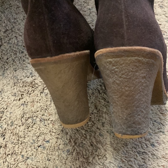 Ugg ladies boots. Size 8.5 - Picture 7 of 11